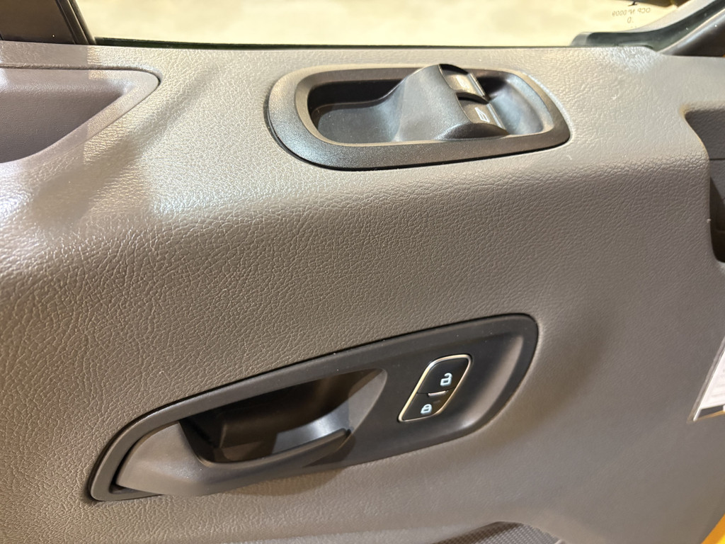 Ford Transit 350 2.0 TDCI L3H2 Trend 130 PK / Euro 6 / Airco / Cruise Control / Trekhaak / PDC 13