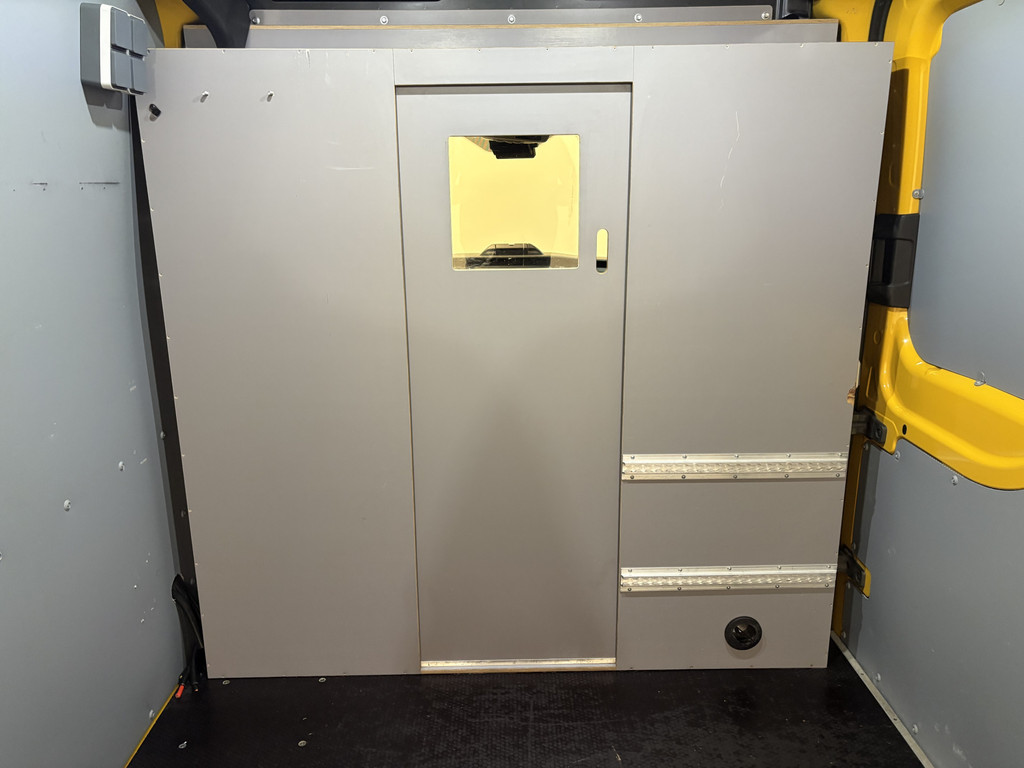 Ford Transit 350 2.0 TDCI L3H2 Trend 130 PK / Euro 6 / Airco / Cruise Control / Trekhaak / PDC 17