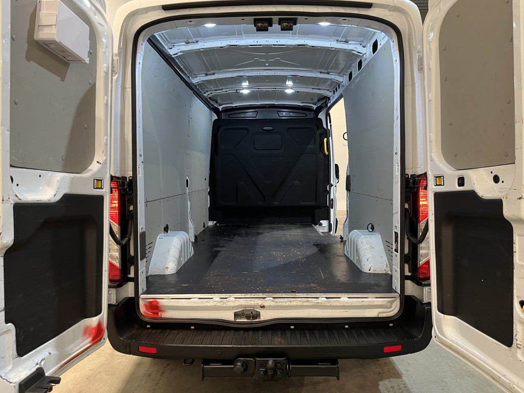 Ford Transit 350 2.0 TDCI L3H2 Trend RWD 170 PK Automaat / Euro 6 / Airco / Cruise Control Adap. / CarPlay / Camera / 220V. / Navigatie / Trekhaak 5