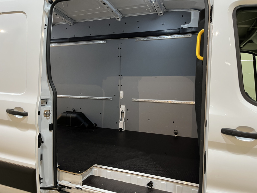 Ford Transit 350 2.0 TDCI L4H3 130 PK RWD / Euro 6 / Cruise Control / Camera / 3-Zits / 31.300 KM !! 20