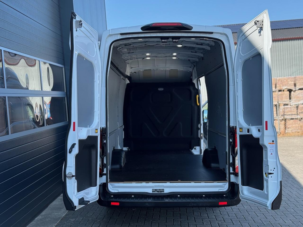 Ford Transit 350 2.0 TDCI L4H3 Trend RWD | Verlengde garantie | Navi | 360 Camera | Express Line | CarPlay | Clima | Stoelverw. 10