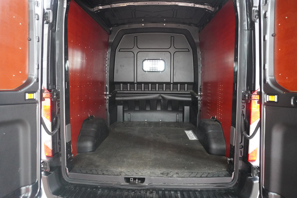 Ford Transit 350L 2.0 TDCI L3H2 Dubbelcabine Trend Automaat nr. V049 | Airco | Cruise | Navi | Camera 11