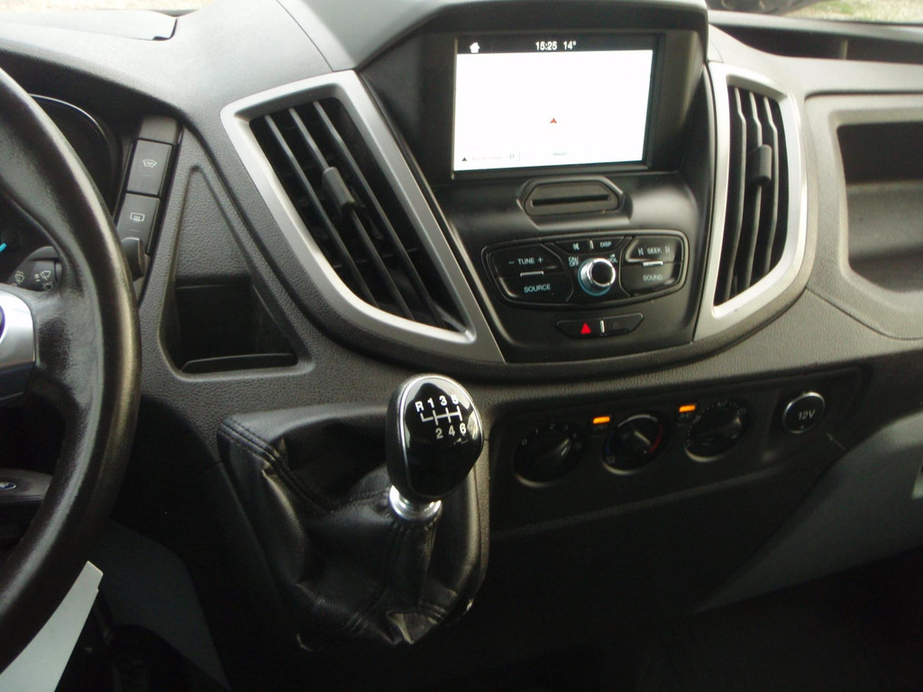 Ford Transit 350 RWD L3 Dubbele cabine Trend imperiaal trap 2019 19