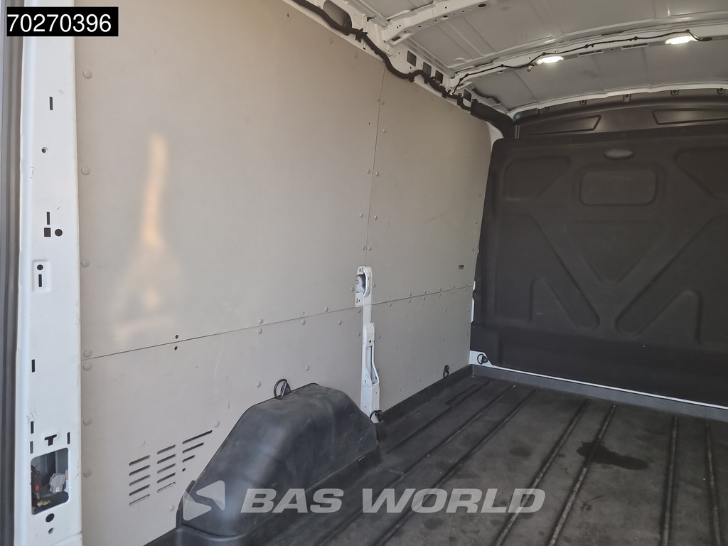 Ford Transit 130pk Engine not 100% L2H2 Airco Cruise Parkeersensoren L2H2 10m3 Airco Cruise control 8