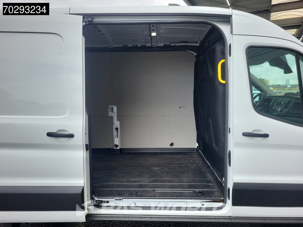 Ford Transit 130pk L3H2 Trekhaak Airco Cruise Parkeersensoren Euro6 L3 12m3 Airco Trekhaak Cruise control 7