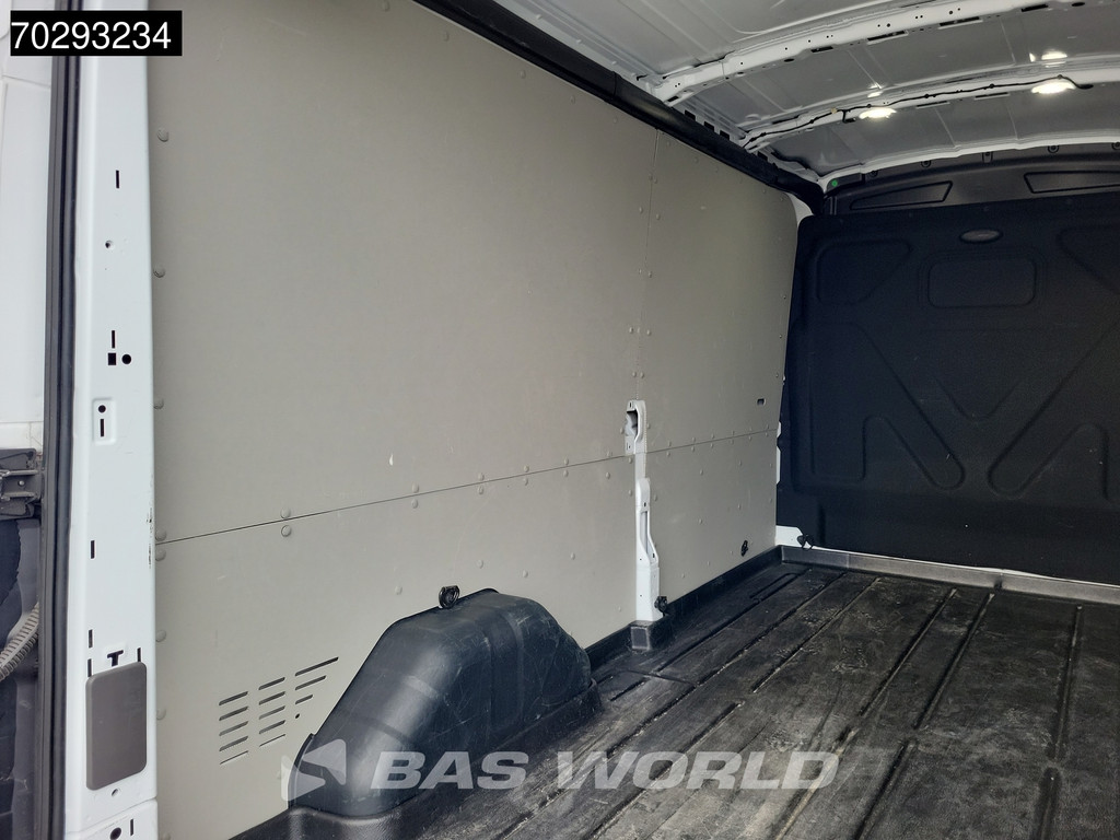 Ford Transit 130pk L3H2 Trekhaak Airco Cruise Parkeersensoren Euro6 L3 12m3 Airco Trekhaak Cruise control 8