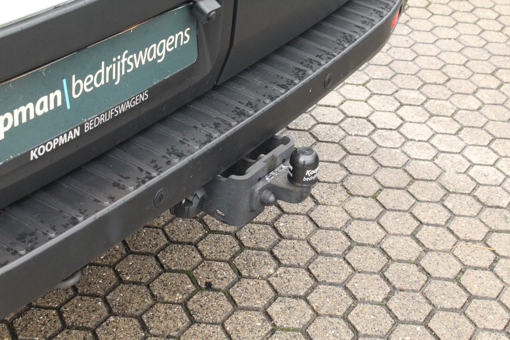 Ford Transit 290 2.0TDCI 130pk L2H2 Trend | Trekhaak | Ramen Achter | Stoelverwarming | Cruise | Lease 396,- p/m 11