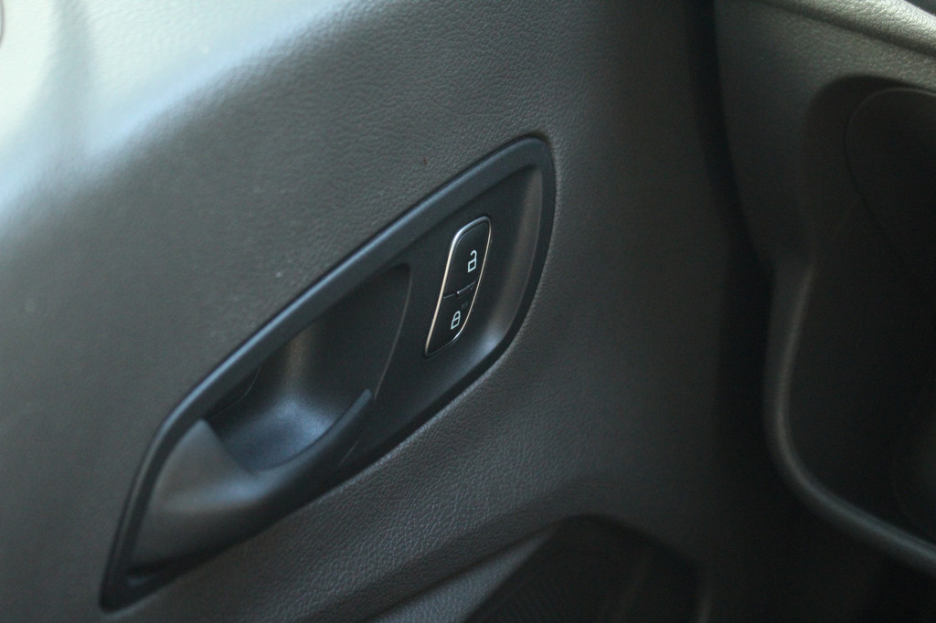 Ford Transit 350 2.0TDCI 130pk L2H2 Trend | Camera | Airco | Cruise | Lease 324,- p/m 17