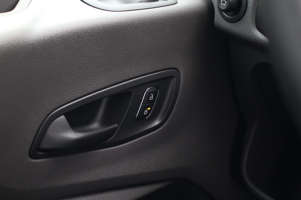 Ford Transit 350 2.0TDCI 165pk L3H2 Trend | Automaat | Cruise | 2800kg trekgewicht | Sync 4 13 | Camera | Carplay/Android | Lease 645,- p/m 20