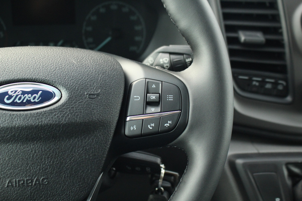 Ford Transit 350 2.0TDCI 165pk L3H2 Trend RWD | Automaat | 3500kg trekgewicht | Standkachel | Camera | Cruise | Lease 645,- p/m 20