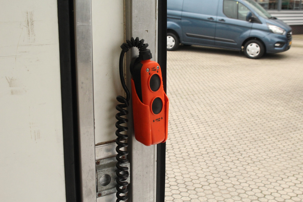 Ford Transit 350 2.0TDCI 170pk L4H1 RWD Bakwagen | DHollandia Laadklep 750kg | Camera | Cruise | Lease 466,- p/m 16