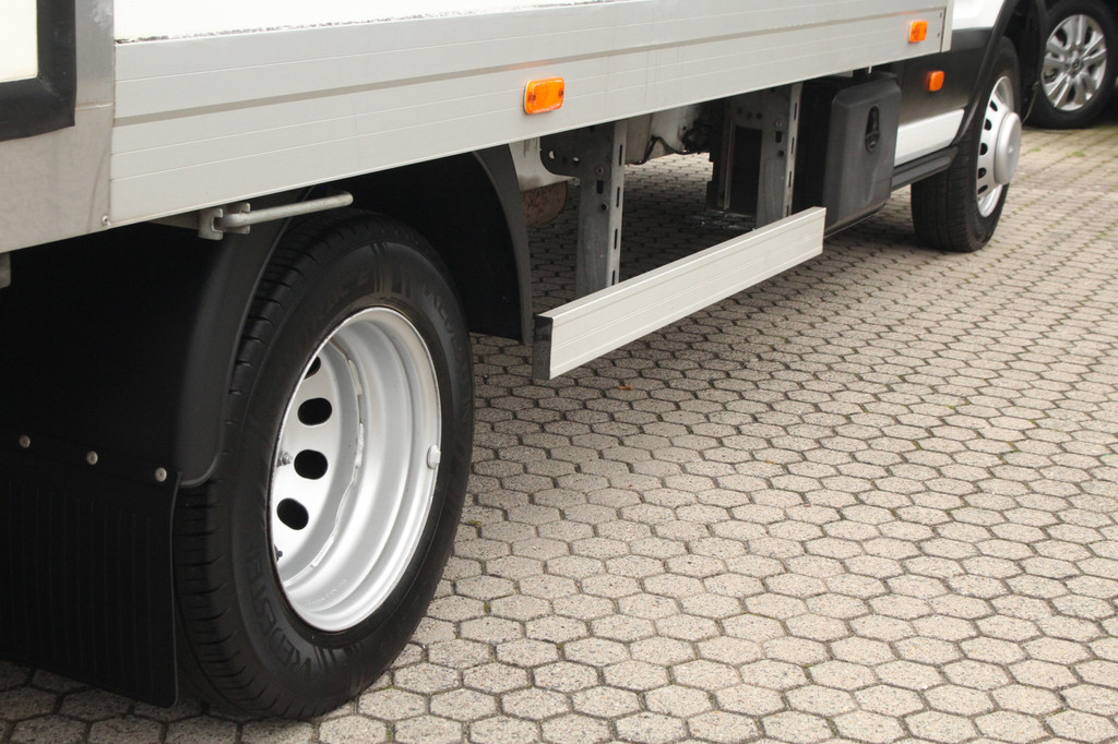 Ford Transit 350 2.0TDCI 170pk L4H1 RWD Bakwagen | DHollandia Laadklep 750kg | Camera | Cruise | Lease 466,- p/m 7