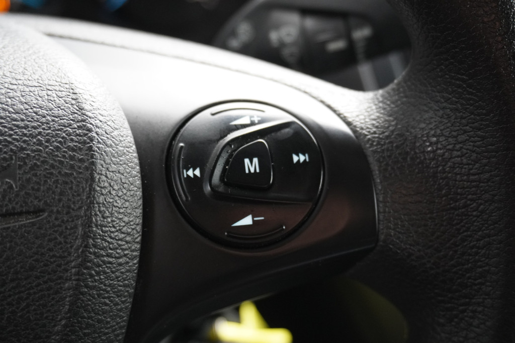 Ford Transit Connect 1.0 Ecoboost 100PK L2 BENZINE! - Airco - PDC - Trekhaak - ⬠8.950,- Marge 10