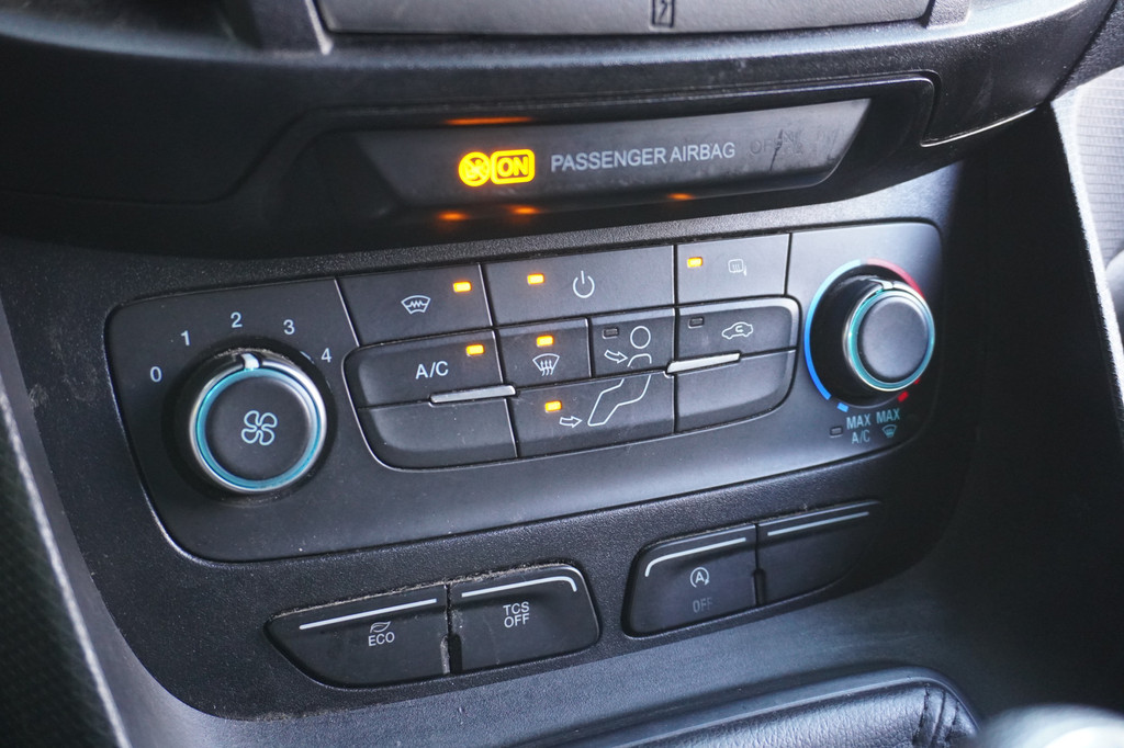 Ford Transit Connect 1.5 EcoBlue 100PK - EURO 6 - Airco - Cruise - Trekhaak - €8.950,- Excl. 10