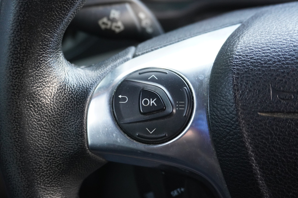 Ford Transit Connect 1.5 EcoBlue 100PK - EURO 6 - Airco - Cruise - Trekhaak - €8.950,- Excl. 13