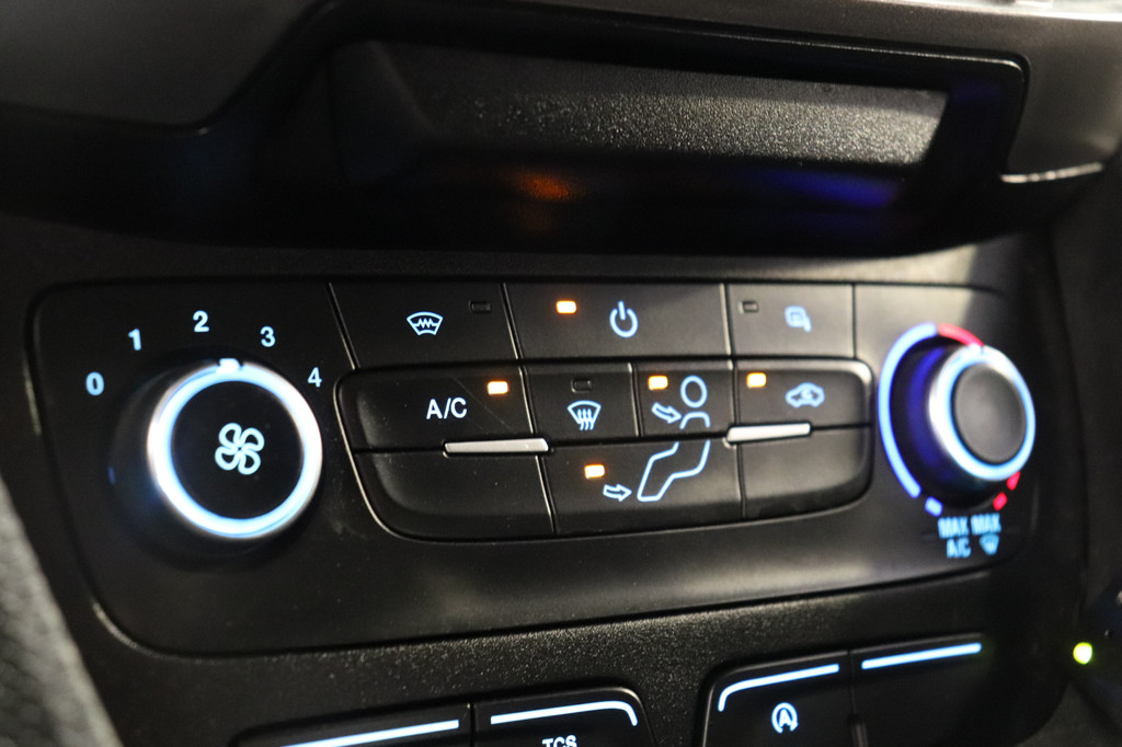 Ford Transit Connect 1.5 EcoBlue 100PK - EURO 6 - Airco - Trekhaak - ⬠9.950,- Excl. 10