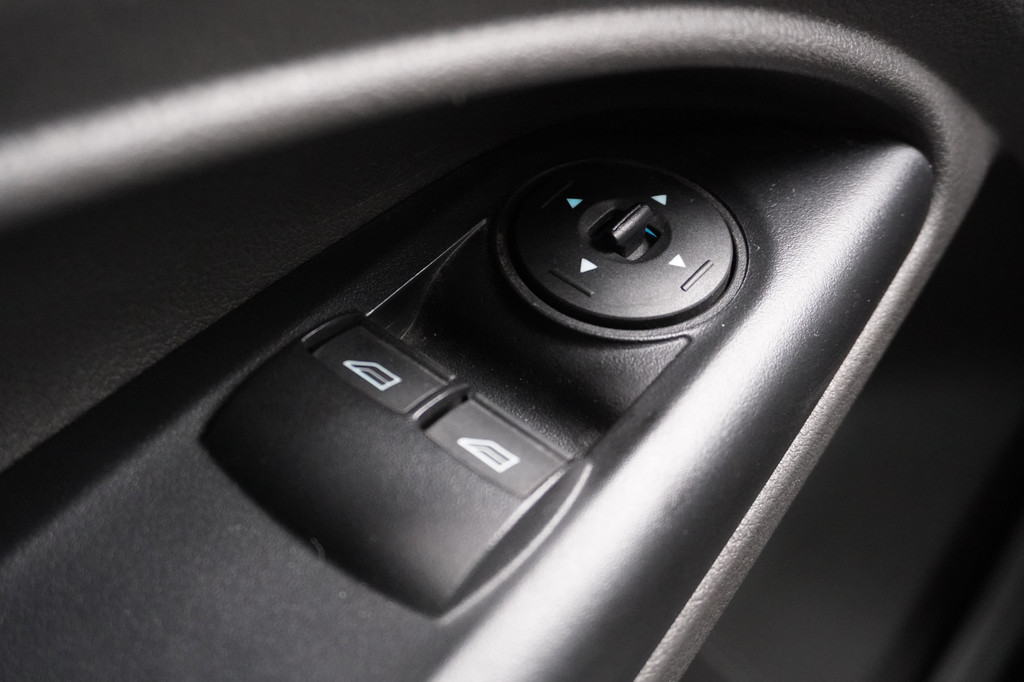 Ford Transit Connect 1.5 EcoBlue 100PK Automaat EURO 6 - Airco - Navi - Cruise - Camera - â¬11.950,- Excl. 20