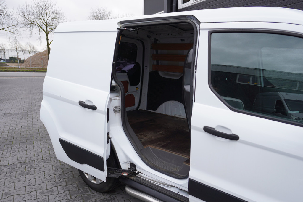 Ford Transit Connect 1.5 EcoBlue 100PK Automaat EURO 6 - Airco - Navi - Cruise - Camera - â¬11.950,- Excl. 9
