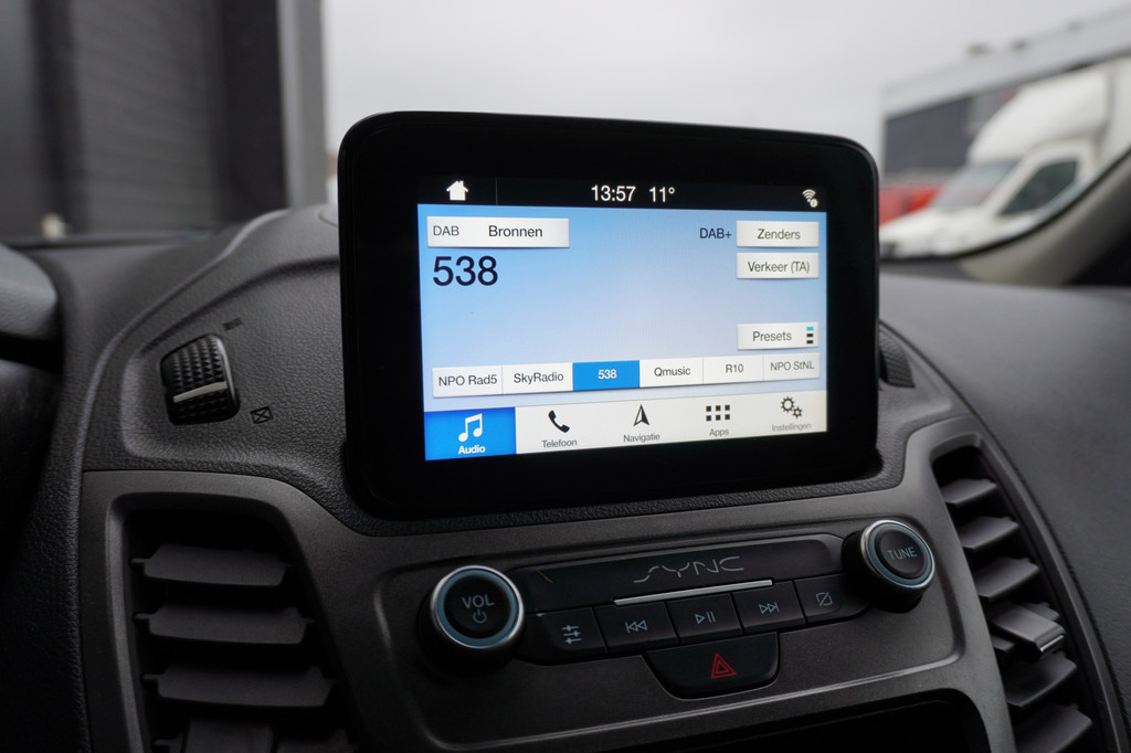 Ford Transit Connect 1.5 EcoBlue 100PK EURO 6 - Airco - Cruise - Trekhaak - â¬9.900,- Excl. 11