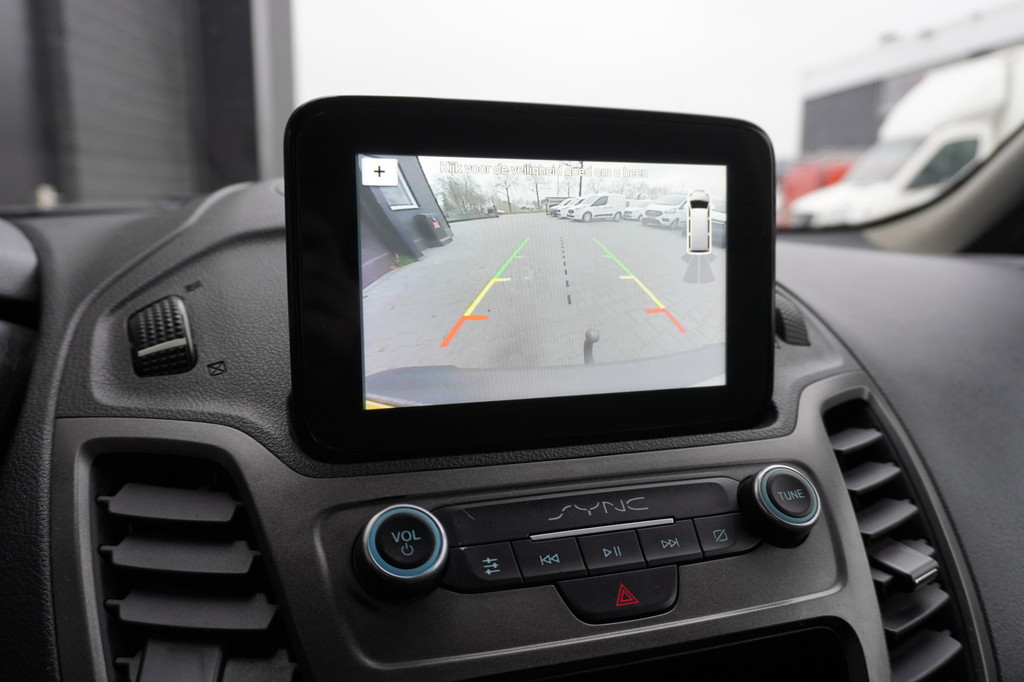 Ford Transit Connect 1.5 EcoBlue 100PK EURO 6 - Airco - Cruise - Trekhaak - â¬9.900,- Excl. 13