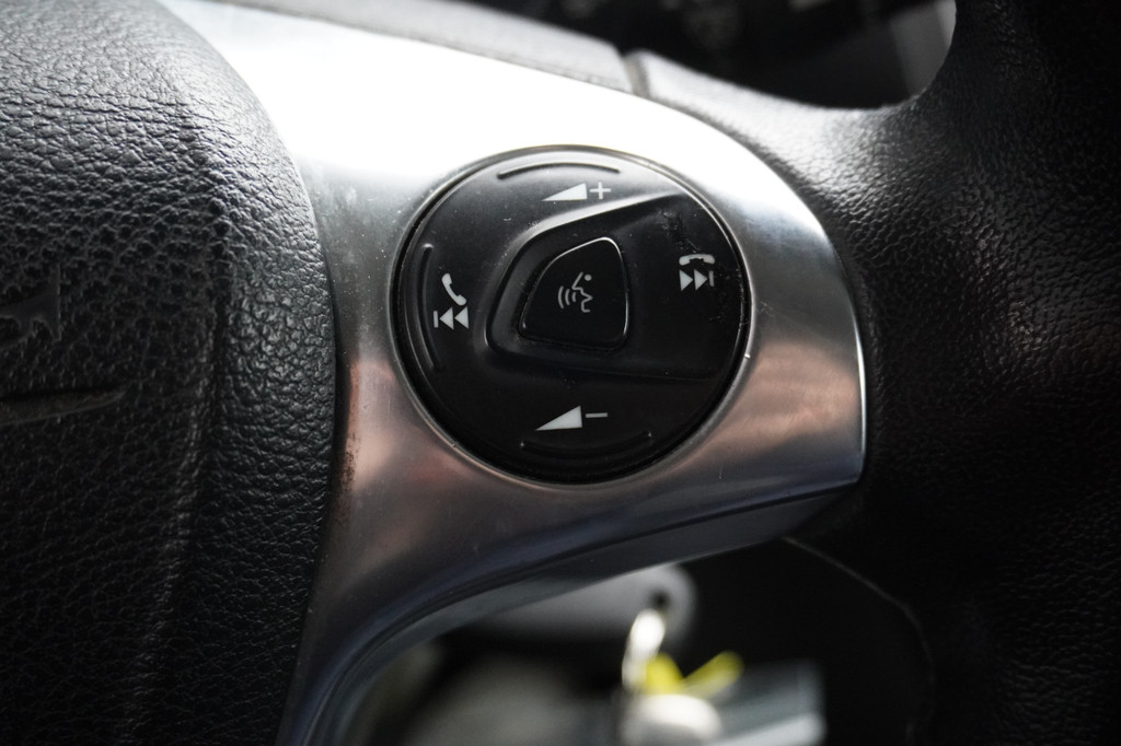 Ford Transit Connect 1.5 EcoBlue 100PK EURO 6 - Airco - Cruise - Trekhaak - â¬9.900,- Excl. 15