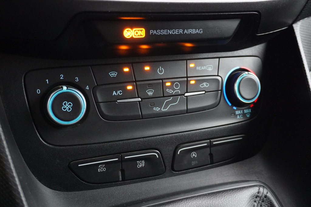 Ford Transit Connect 1.5 EcoBlue 100PK EURO 6 - Airco - Cruise - Trekhaak - â¬9.900,- Excl. 9