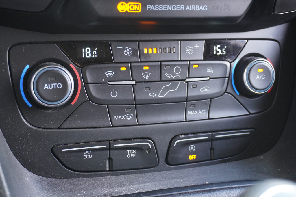 Ford Transit Connect 1.5 EcoBlue 100PK EURO 6 - Airco - Navi - Cruise - €9.900,- Excl. 10