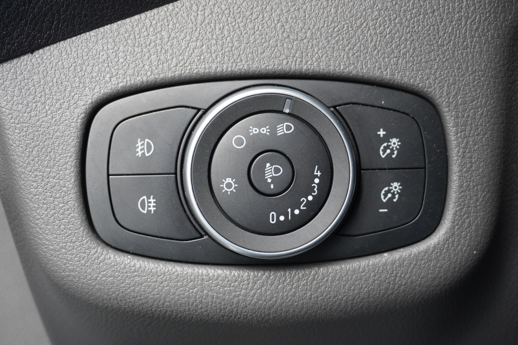 Ford Transit Connect 1.5 EcoBlue 100PK EURO 6 - Airco - Navi - Cruise - €9.900,- Excl. 17