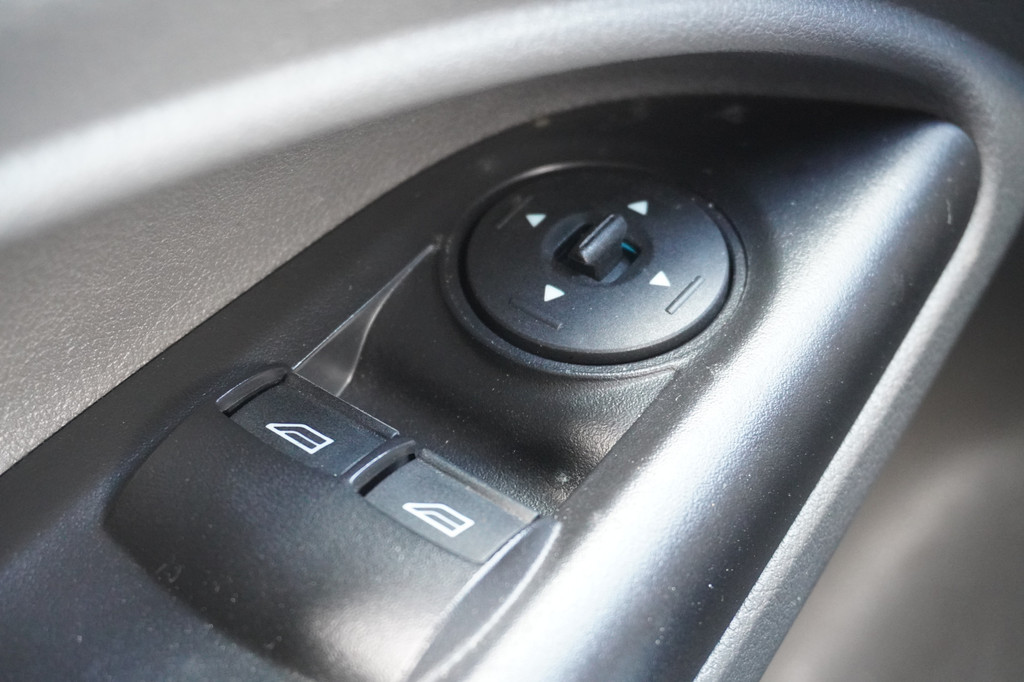 Ford Transit Connect 1.5 EcoBlue 100PK EURO 6 - Airco - Navi - Cruise - €9.900,- Excl. 18