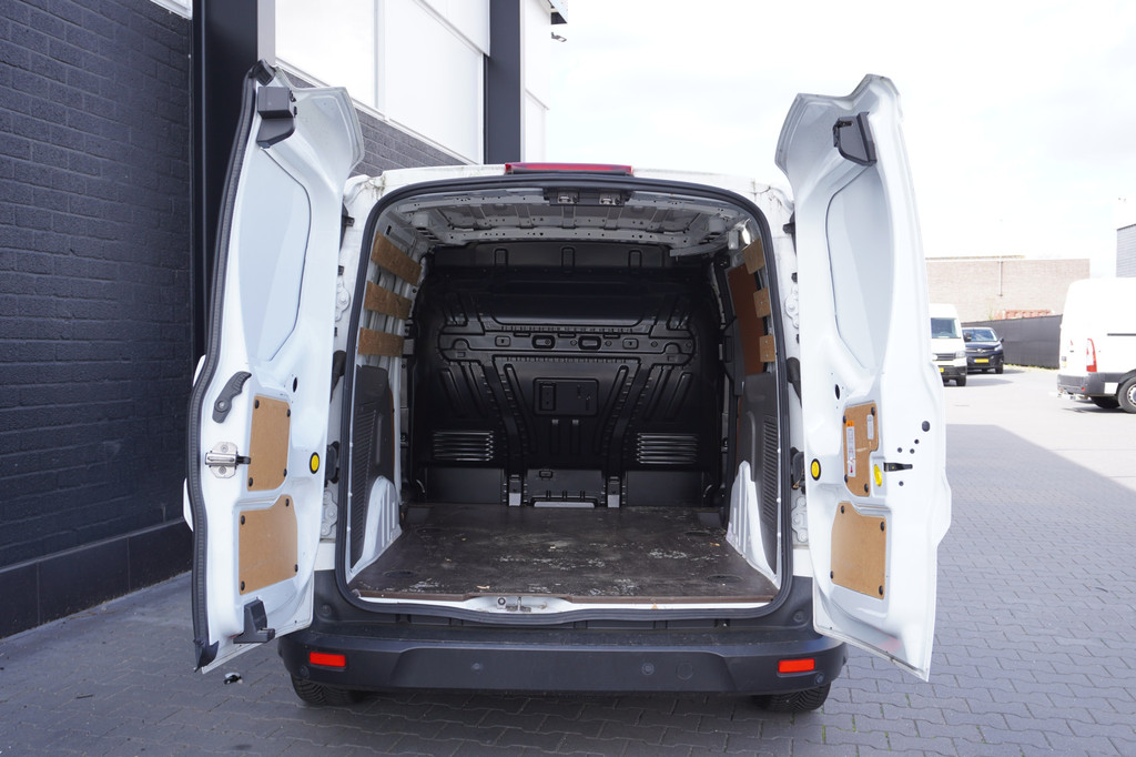 Ford Transit Connect 1.5 EcoBlue 100PK EURO 6 - Airco - Navi - Cruise - €9.900,- Excl. 8