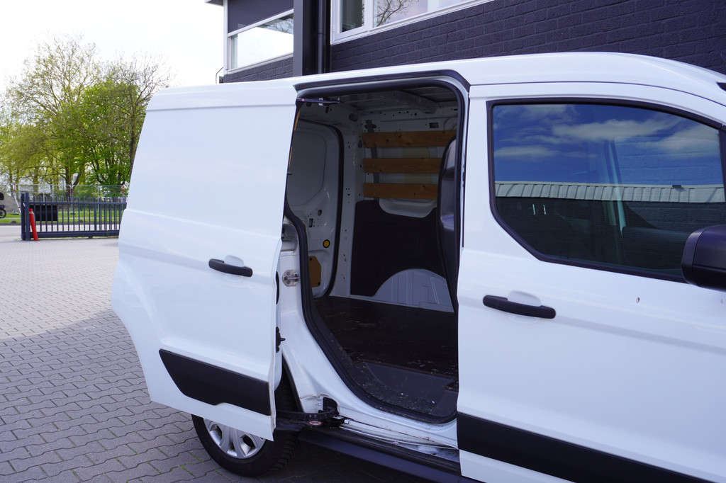 Ford Transit Connect 1.5 EcoBlue 100PK EURO 6 - Airco - Navi - Cruise - €9.900,- Excl. 9