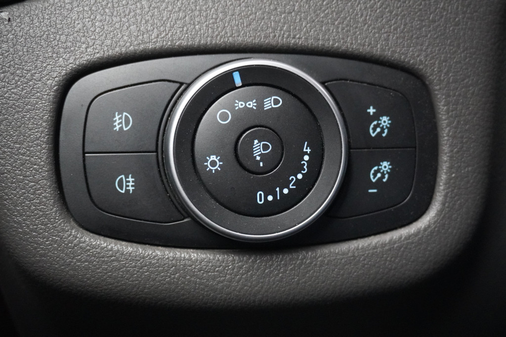 Ford Transit Connect 1.5 EcoBlue 100PK L2 EURO 6 - Airco - Cruise - Trekhaak - â¬10.900,- Excl. 14