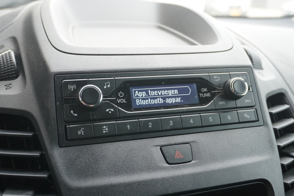 Ford Transit Connect 1.5 EcoBlue 100PK L2 EURO 6 - Airco - Cruise - Trekhaak - ⬠10.950,- Excl. 11