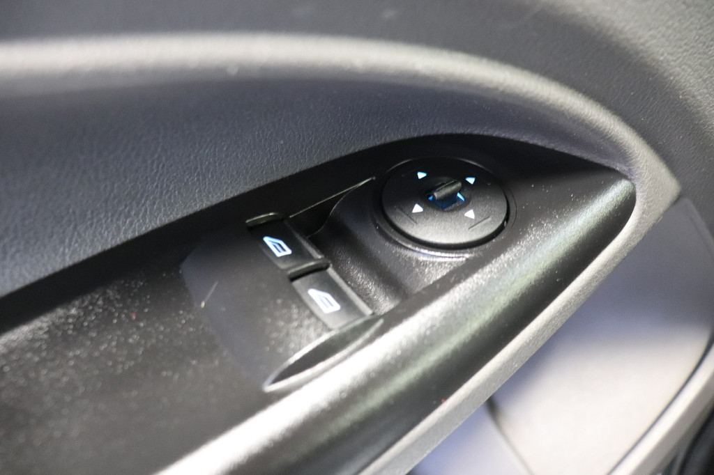 Ford Transit Connect 1.5 EcoBlue 100PK L2 EURO 6 - Airco - Cruise - Trekhaak - € 11.950,- Excl. 18