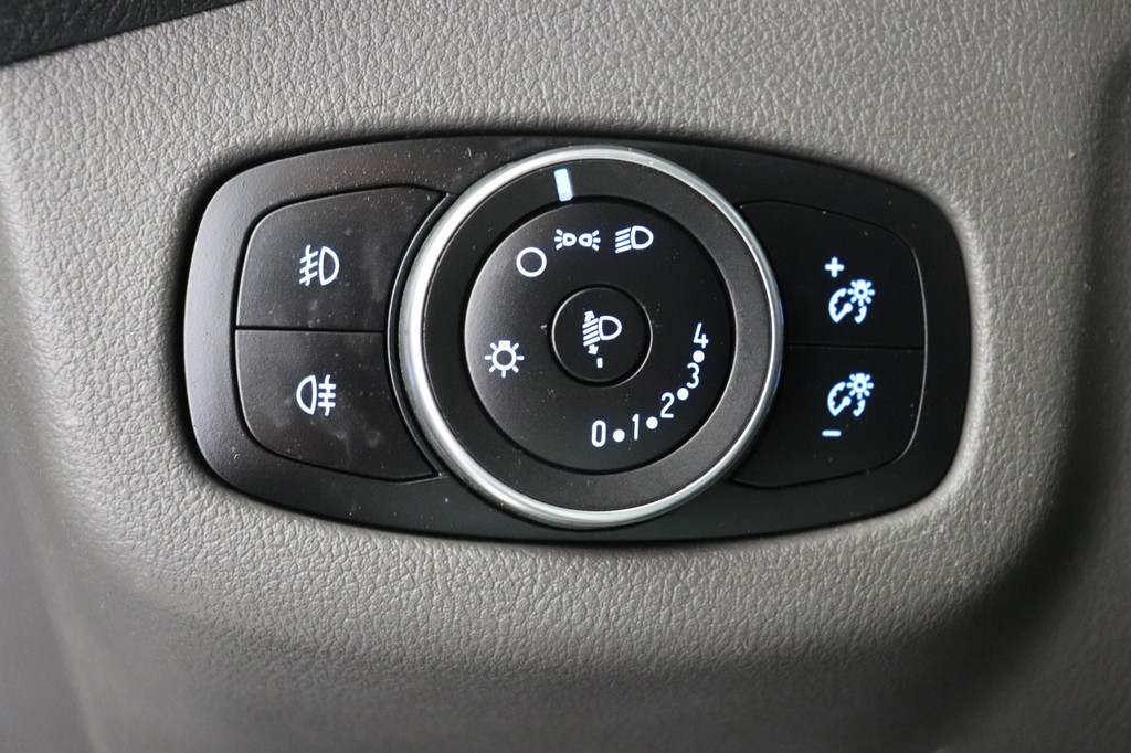 Ford Transit Connect 1.5 EcoBlue 100PK L2 EURO 6 - Airco - Cruise - Trekhaak - € 11.950,- Excl. 19