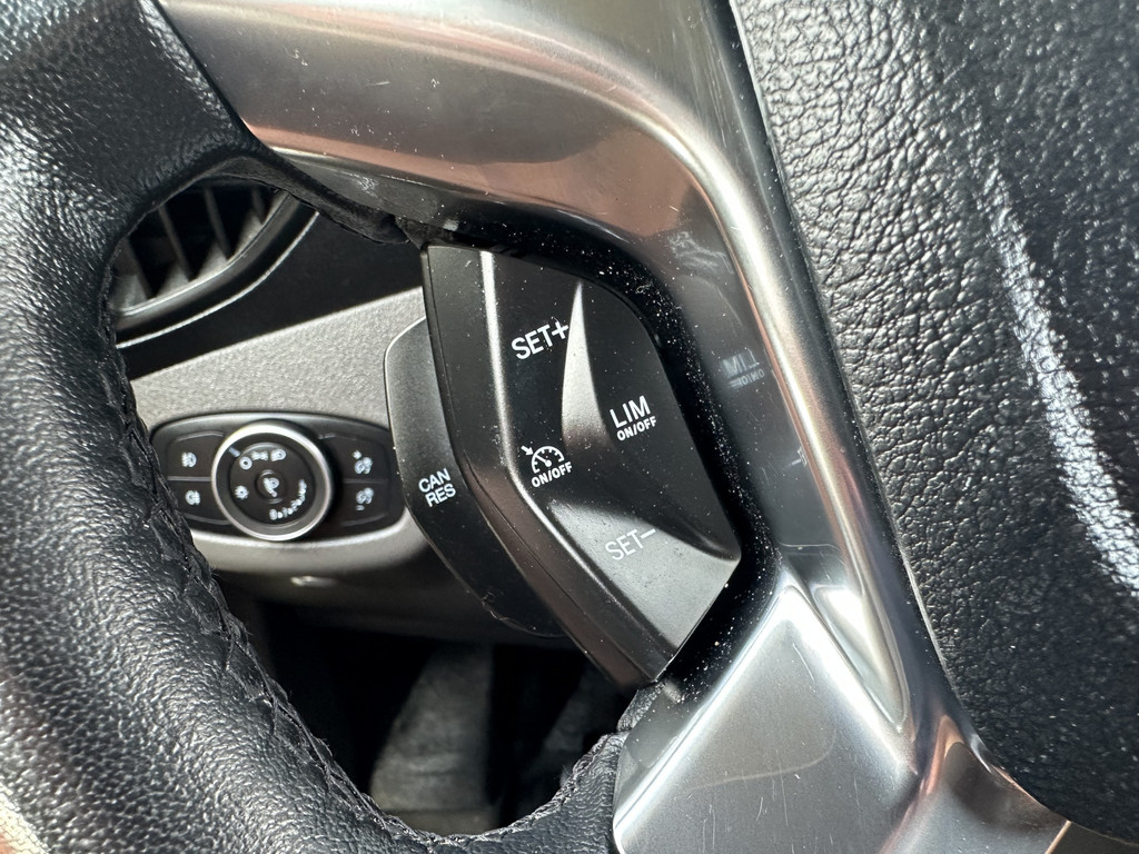 Ford Transit Connect 1.5 EcoBlue 100 PK / L2H1 / TREKHAAK / CAMERA / CRUISE / AIRCO / LICHTMETALEN VELGEN 10