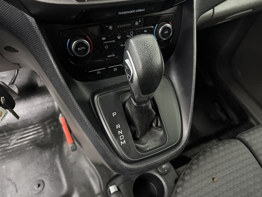 Ford Transit Connect 1.5EcoBlue 120PK Automaat | 3-Zits | Navigatie | Camera | Trekhaak 16