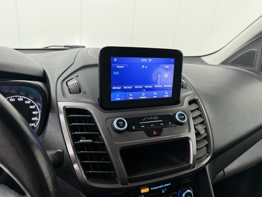 Ford Transit Connect 1.5EcoBlue 120PK Automaat | 3-Zits | Navigatie | Camera | Trekhaak 17