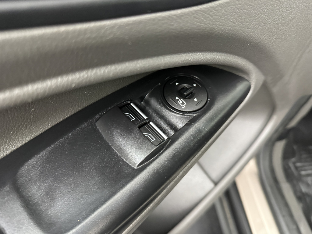 Ford Transit Connect 1.5EcoBlue 120PK Automaat | 3-Zits | Navigatie | Camera | Trekhaak 8