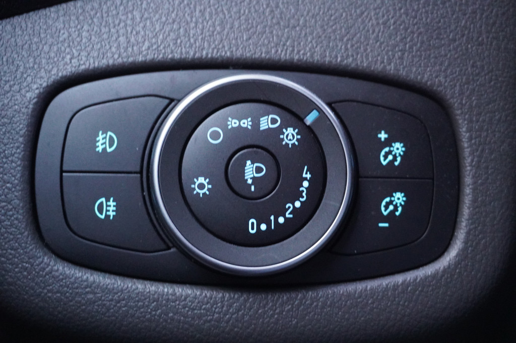 Ford Transit Connect 1.5 EcoBlue 120PK Automaat EURO 6 - Airco - Navi - Cruise - € 12.950,- Excl. 19