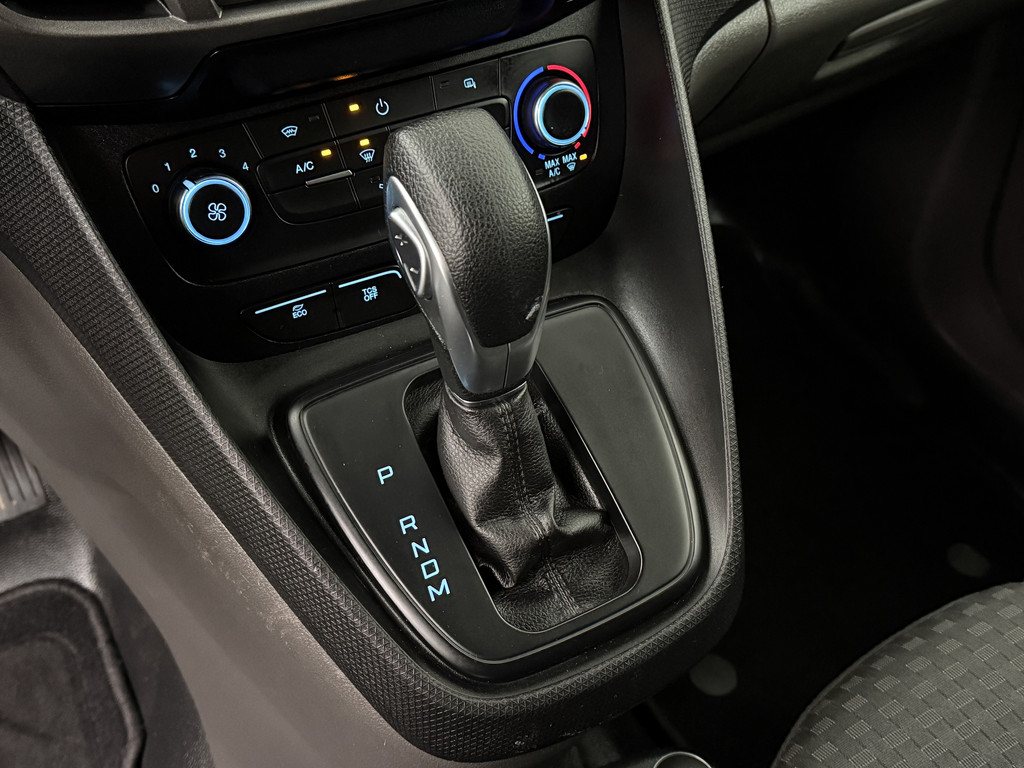 Ford Transit Connect 1.5 EcoBlue 120PK Automaat | Imperiaal | Navigatie | Camera | 3-Persoons | Betimmering 15