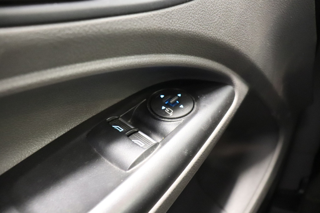 Ford Transit Connect 1.5 EcoBlue 120PK L2 Automaat - schakelt niet goed. - AC/Climate - Navi - Cruise - EURO 6 - ⬠7.950,- Excl. 21