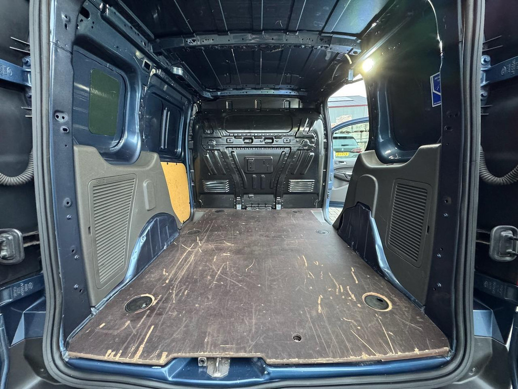 Ford Transit Connect 1.5 EcoBlue 120pk L1 Limited Automaat | Navi | Trekhaak | 3 zits | Camera | CarPlay | Climate | Keyless | PDC 10