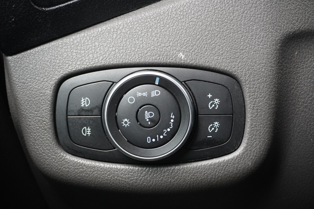 Ford Transit Connect 1.5 EcoBlue EURO 6 - Airco - Navi - PDC - â¬10.900,- Excl. 18