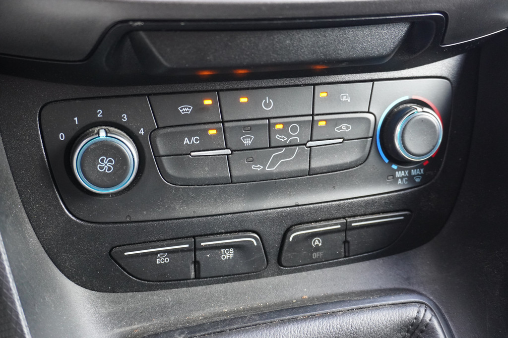 Ford Transit Connect 1.5 EcoBlue EURO 6 - Airco - Navi - Trekhaak - â¬9.499,- Excl. 10