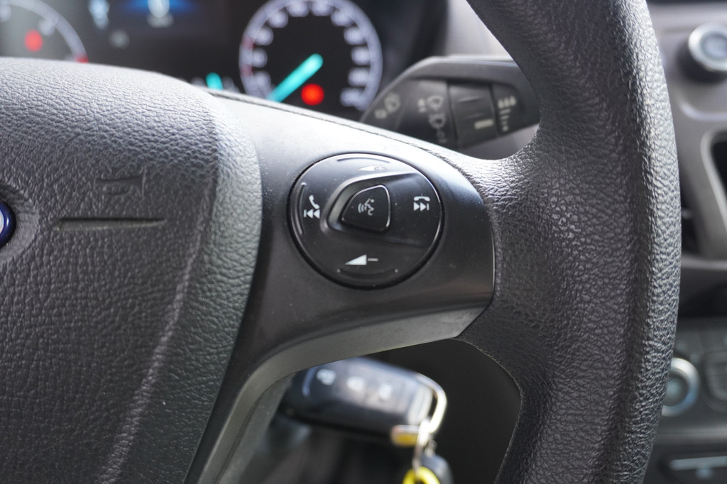 Ford Transit Connect 1.5 EcoBlue EURO 6 - Airco - Navi - Trekhaak - â¬9.499,- Excl. 17