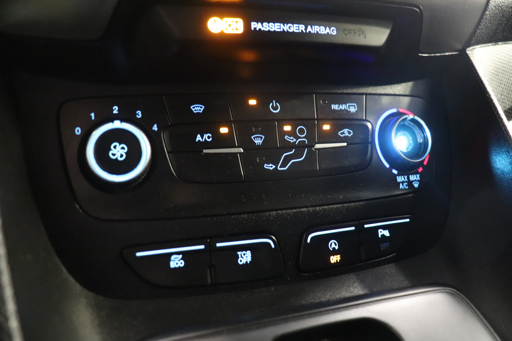 Ford Transit Connect 1.5 EcoBlue L2 100PK Automaat EURO 6 - Airco - Trekhaak- PDC - â¬9.950,- Excl. 18