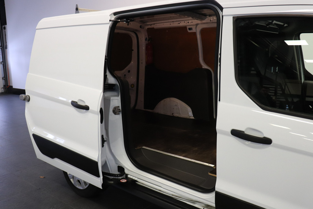 Ford Transit Connect 1.5 EcoBlue L2 EURO 6 - Airco - Carkit - Trekhaak - €9.950,- Excl. 12