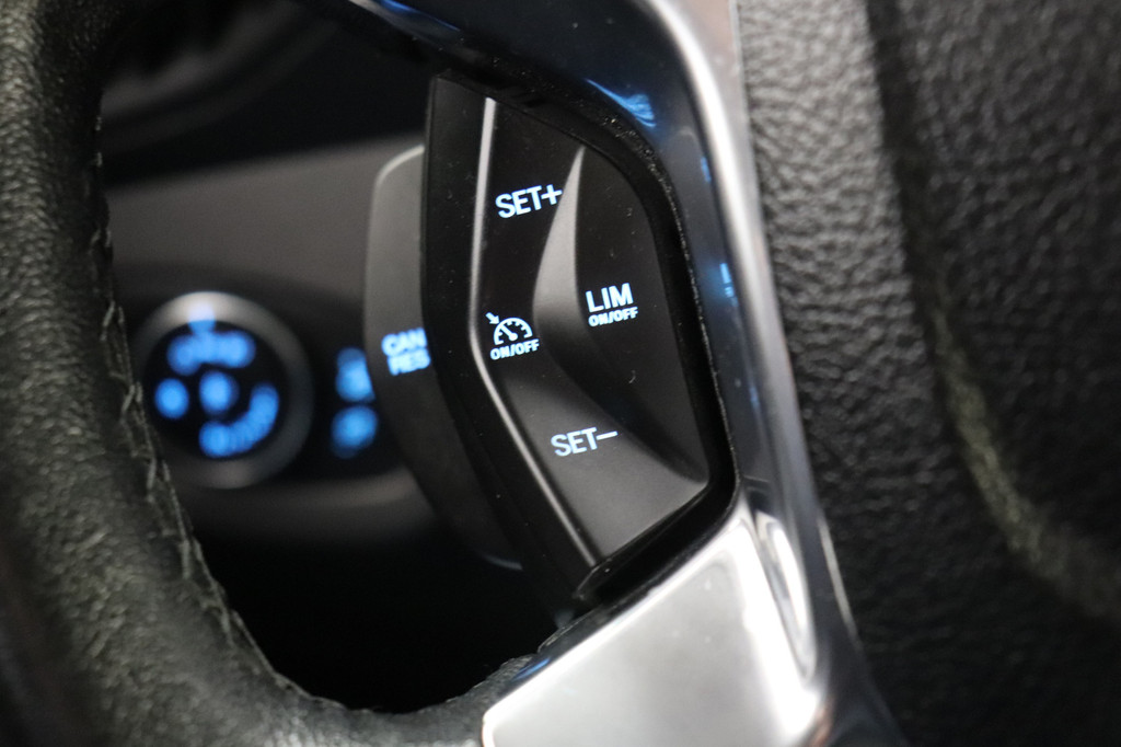 Ford Transit Connect 1.5 EcoBlue L2 EURO 6 - Airco - Carkit - Trekhaak - €9.950,- Excl. 14