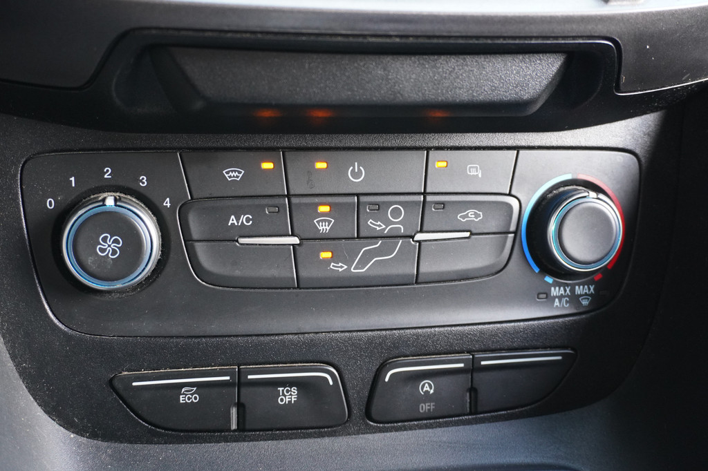 Ford Transit Connect 1.5 EcoBlue L2 EURO 6 - Airco - Cruise - Camera - € 12.499,- Excl. 11